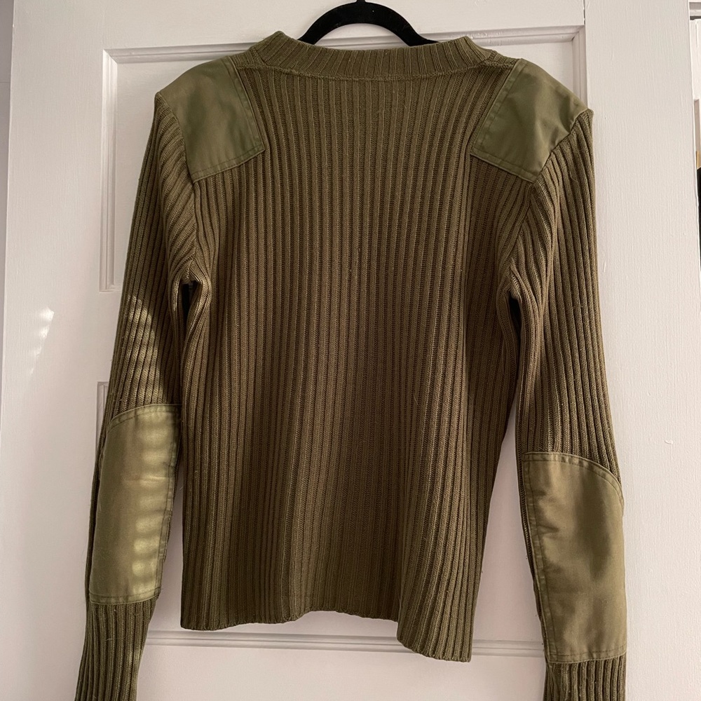 Green sweater - Picture 3 of 3